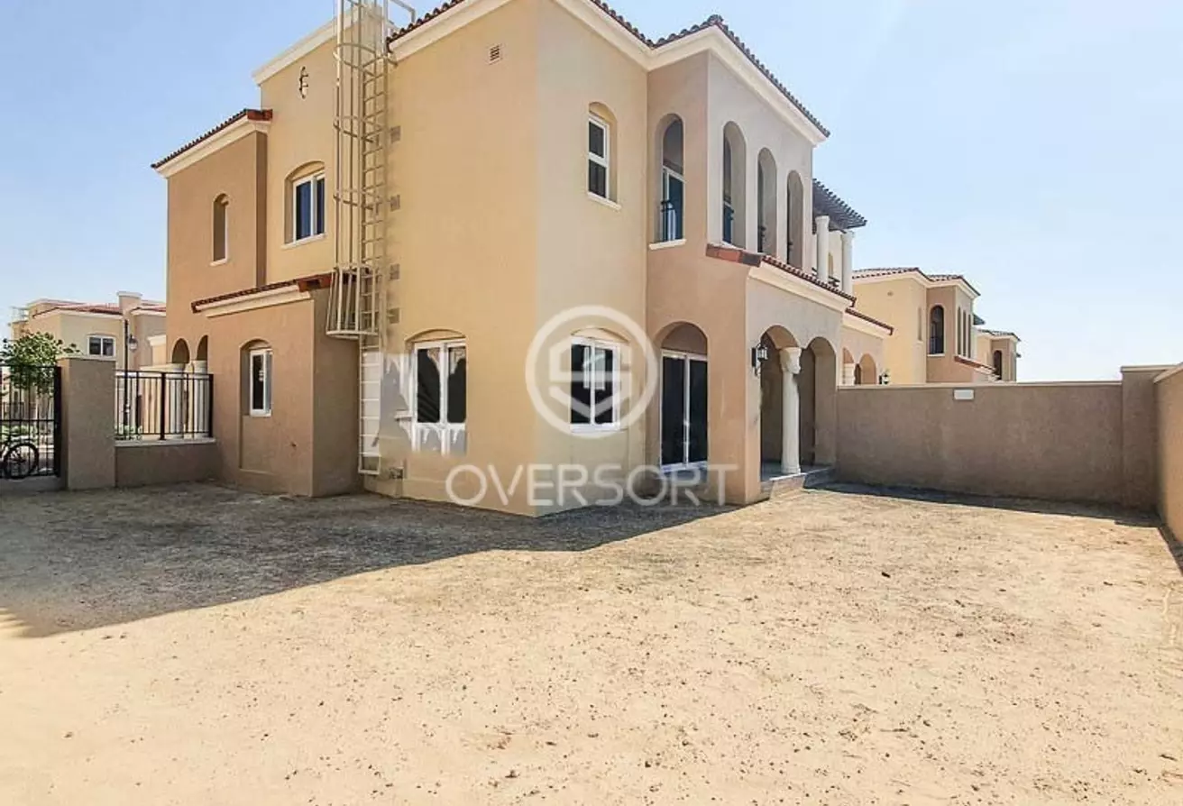 CASA VIVA, Single Row, Huge Plot, Type A