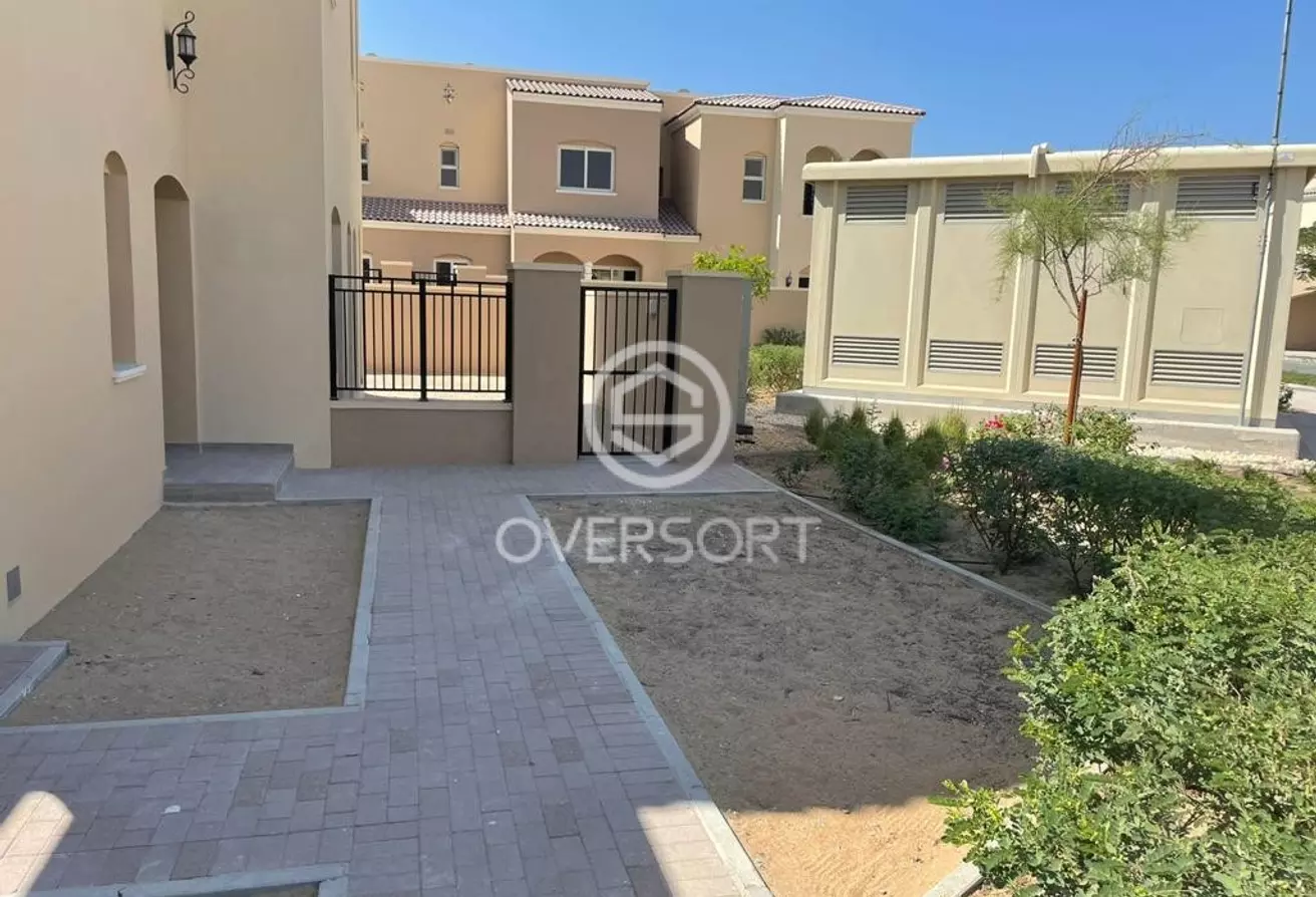 CASA VIVA, Single Row, Huge Plot, Type A