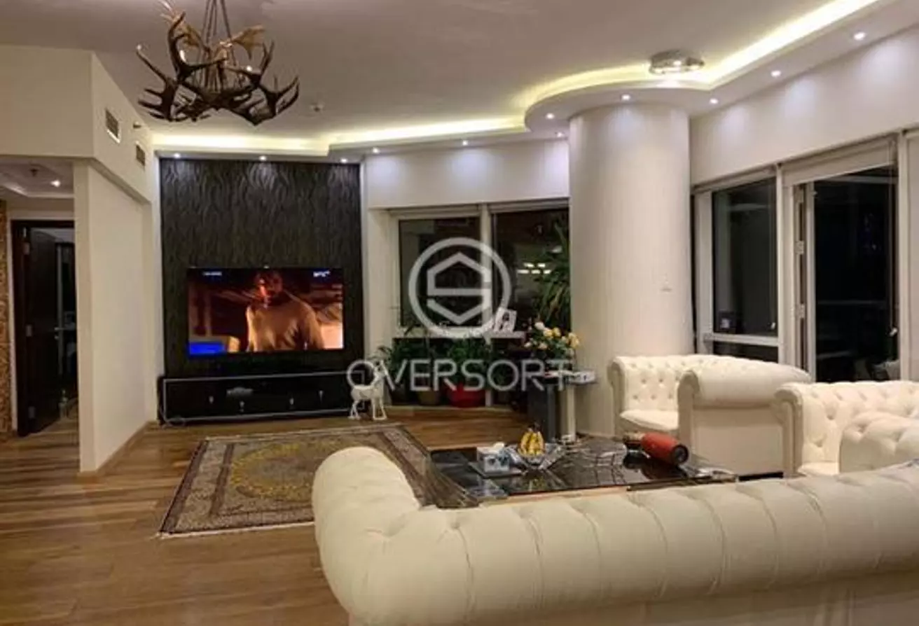 1 bedroom Concorde Tower