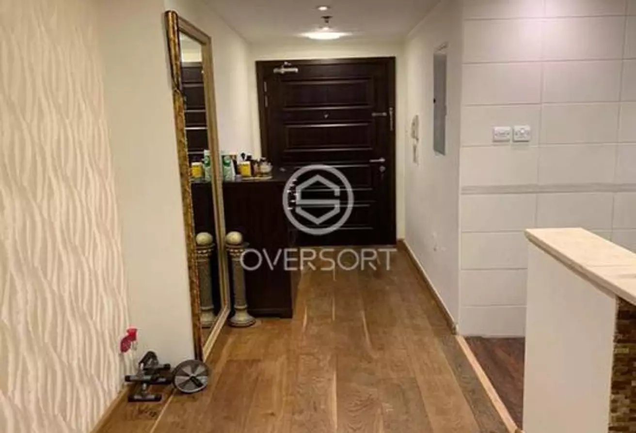 1 bedroom Concorde Tower