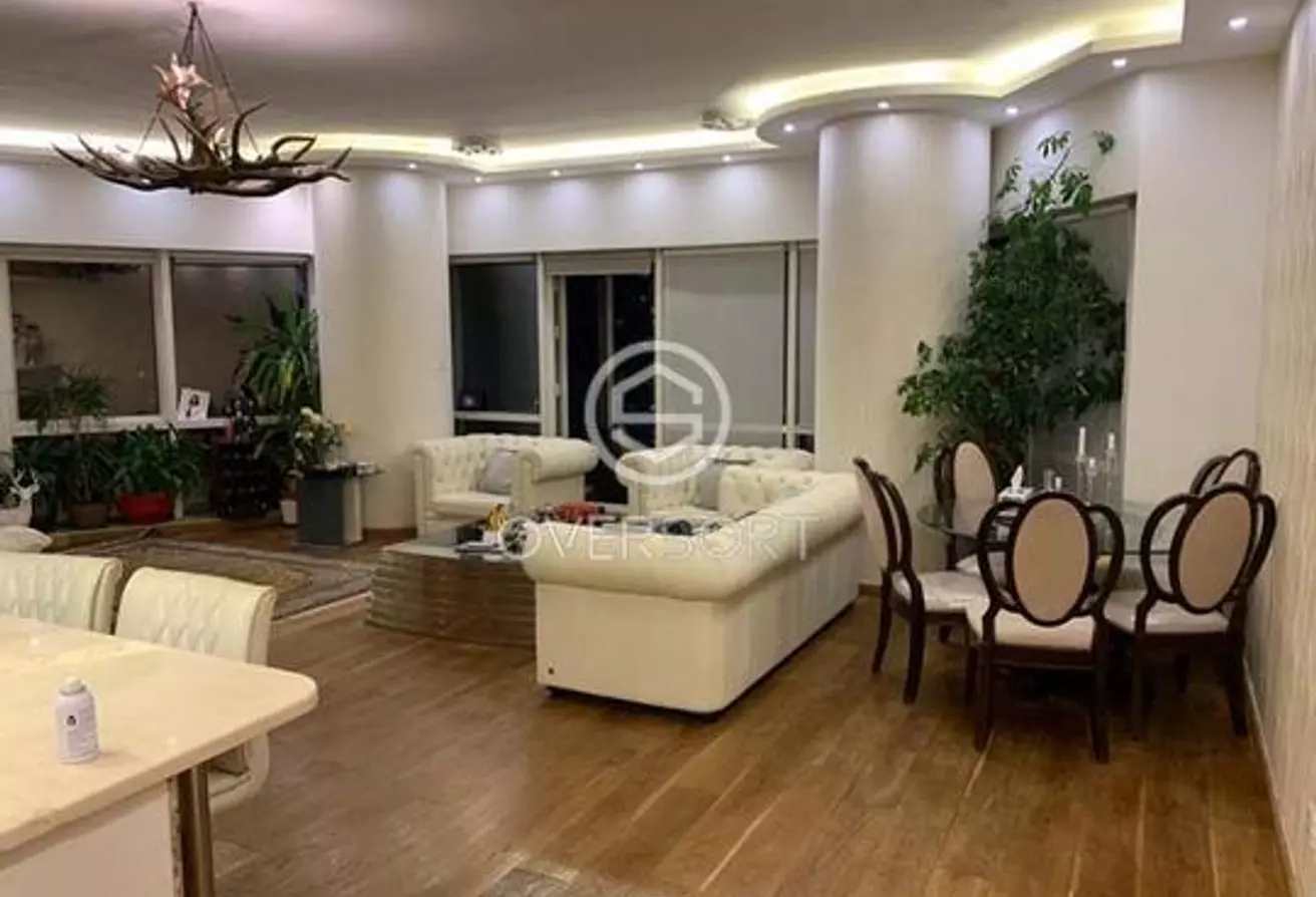1 bedroom Concorde Tower