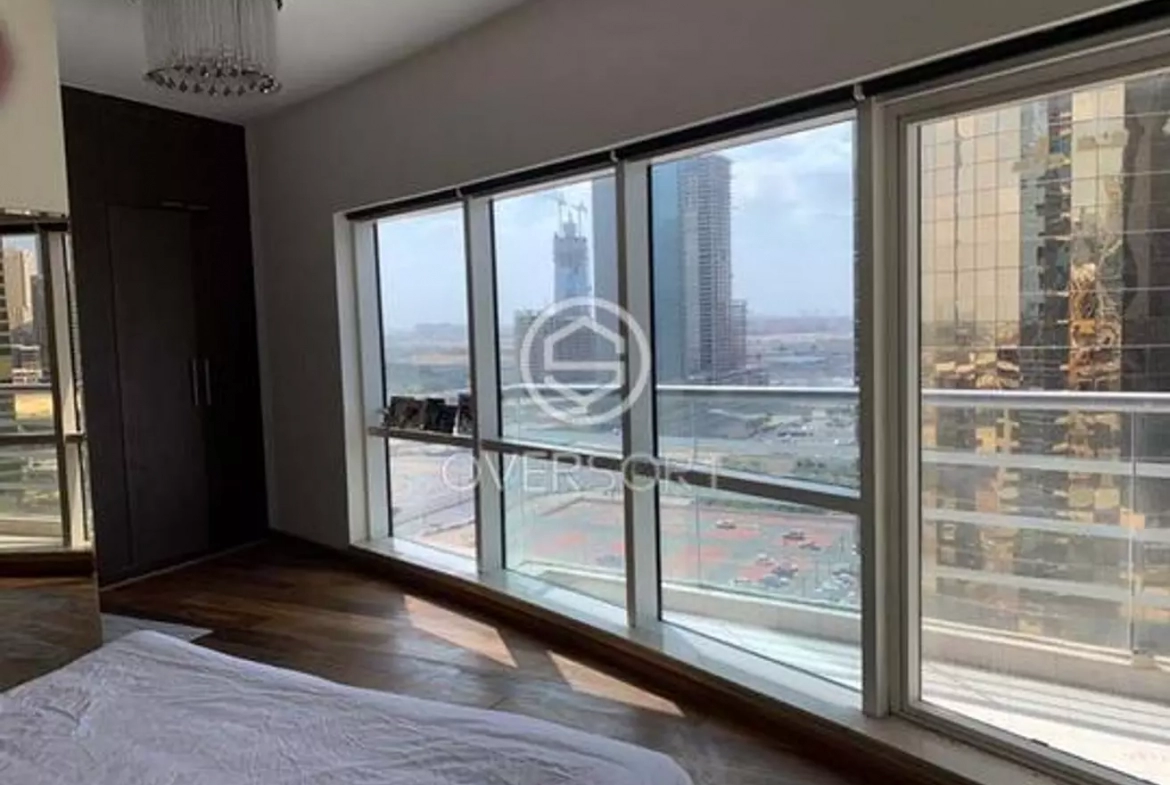 1 bedroom Concorde Tower