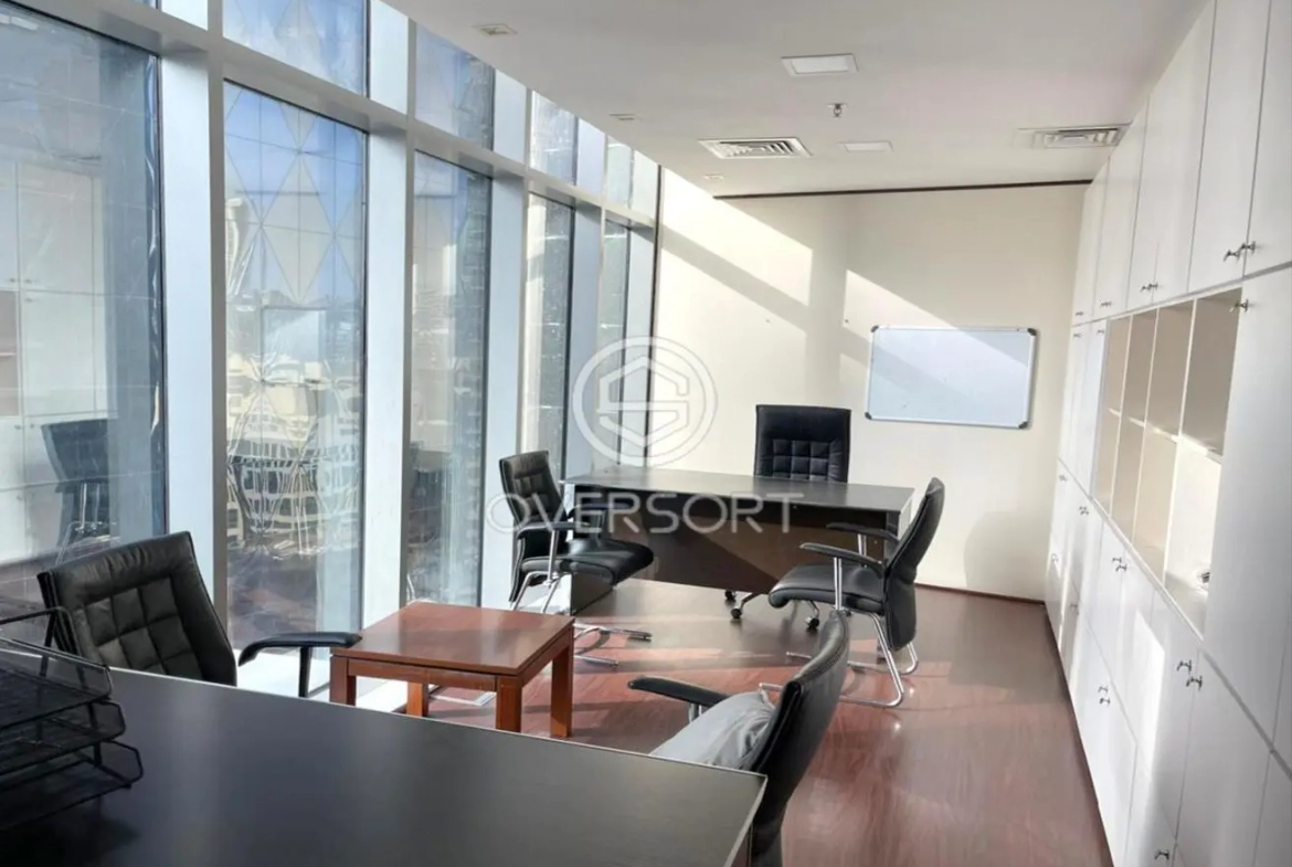 office BUSINESS BAY