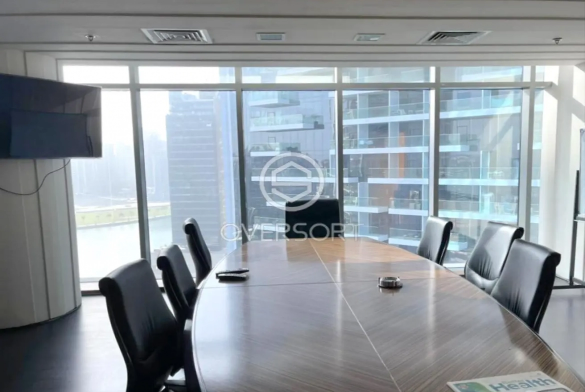 office BUSINESS BAY