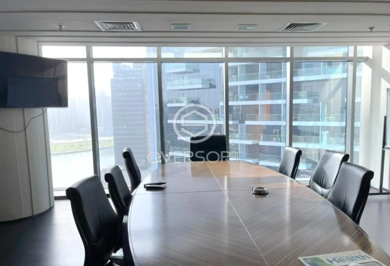 office BUSINESS BAY