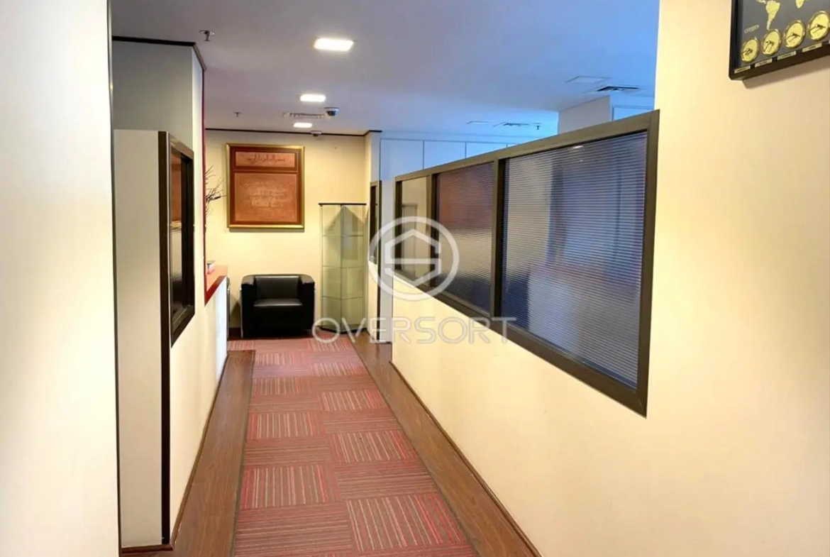 office BUSINESS BAY