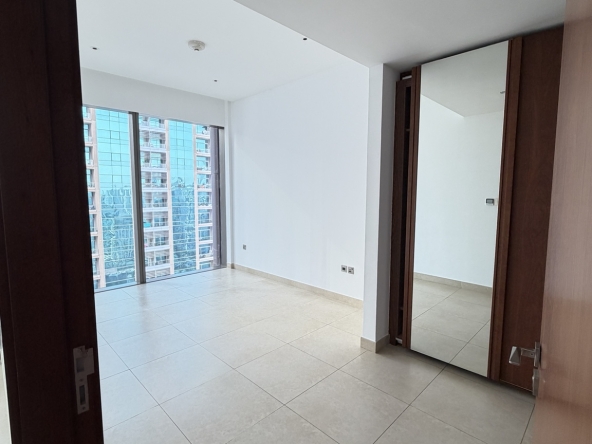 Unfurnished master bedroom in Marina Gate 1 Dubai Marina